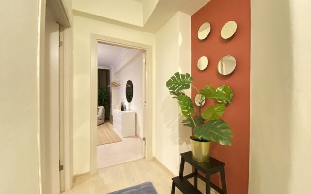 Missafir Modern Flat With Balcony on Bagdat Street