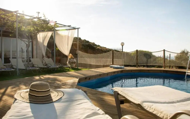 Gaia Signature With Private Pool