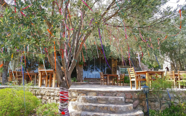 Zephyros Hotel