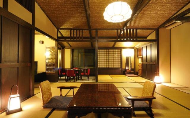 Traditional Onsen Ryokan Izu Yugashima Shirakabe