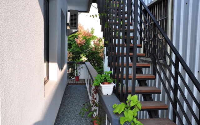 IsShoNi House