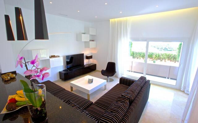 24550-Exquisite Villa Near Beach - Heated Pool