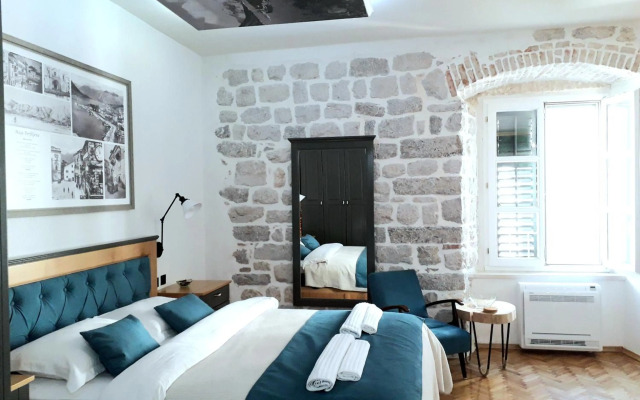 P.S. Cattaro Apartments