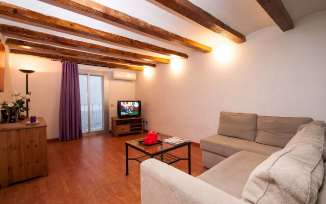 Rustic Poble Sec Apartment