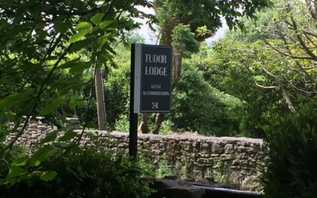 Tudor Lodge Guest Accommodation