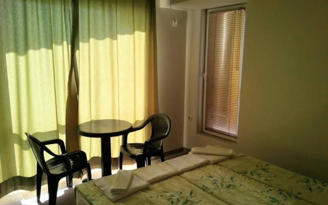 Hotel Briz