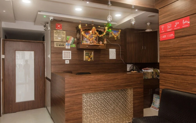 OYO 24504 Sion Residency