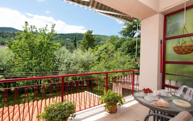 Elegant Lovran Apartment With Large Outdoor Area