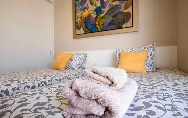 Ur Place Rentals - Modern 3bdrm, Swimming Pool And Gym