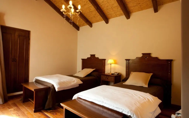 Marques de Tojo Hotel