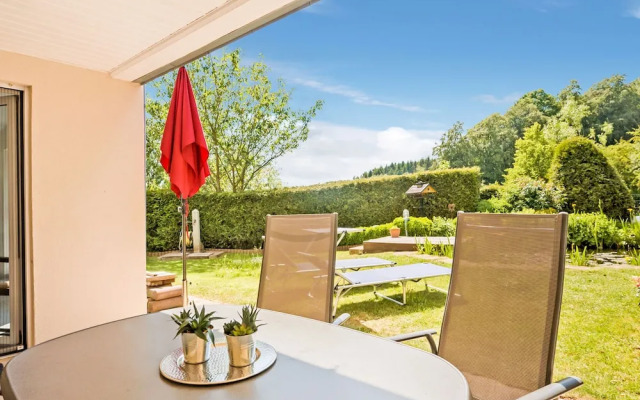 Charming Apartment in Weinsheim with Garden