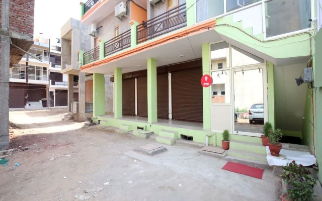 Hotel Comfort by OYO Rooms