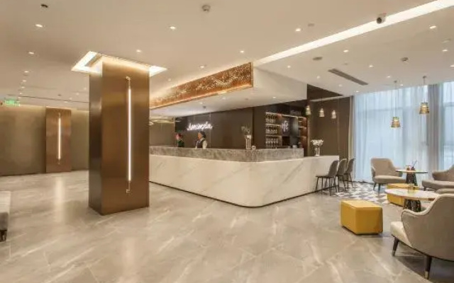 Homeinn Plus Hotel (Linyi Wuzhou Lake Wanda Plaza)