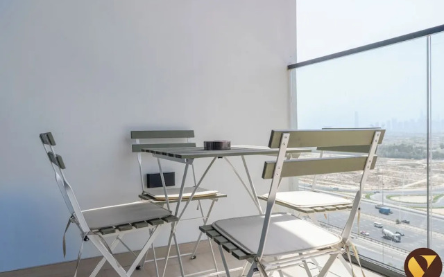 Binghatti 7min Sky Dubai 3 min Cirle Mal