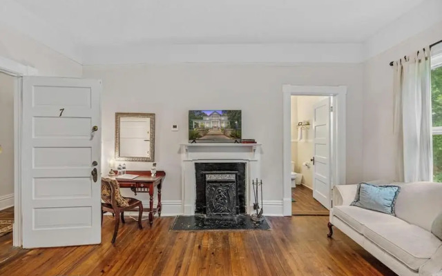 The Veranda Historic Inn