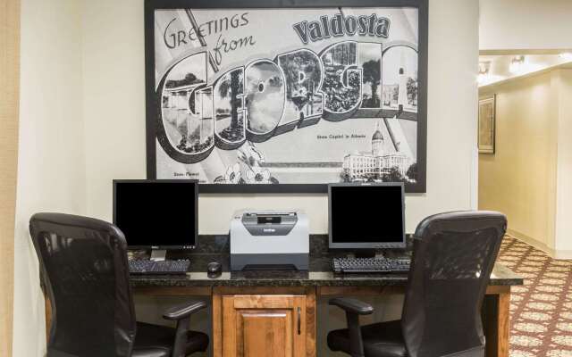 Super 8 by Wyndham Valdosta Mall