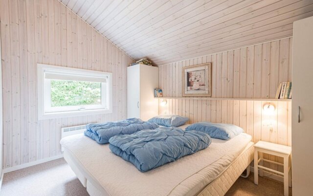 6 Person Holiday Home in Oksbol