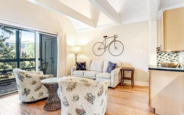 1414 Courtside Villa