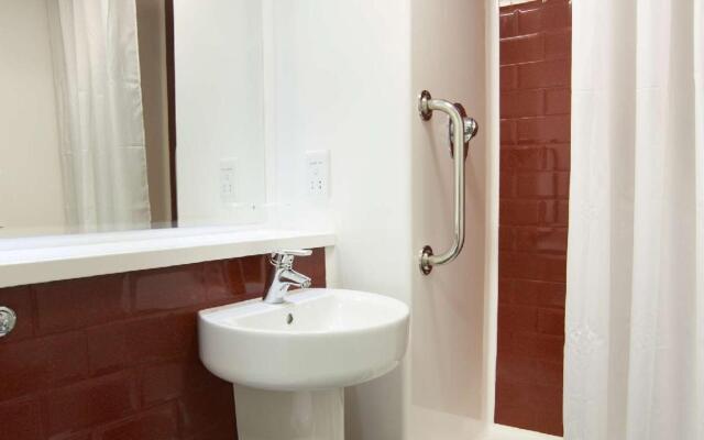 Travelodge Chichester Central