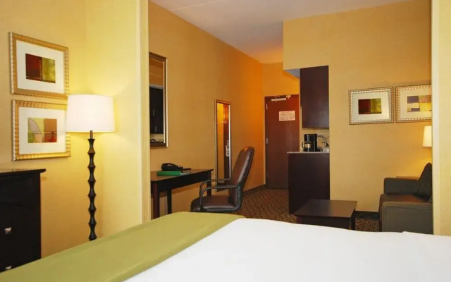 Holiday Inn Express & Suites Kittanning
