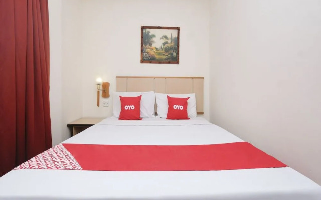 OYO 89968 Sri Sutra Hotel