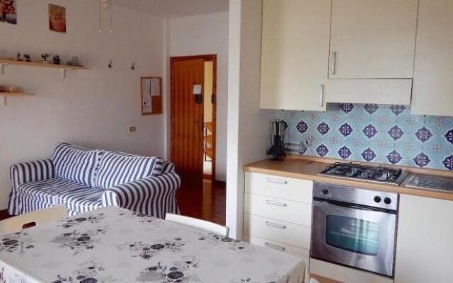 M89 - Marcelli, trilocale con terrazzo a 30mt dal mare