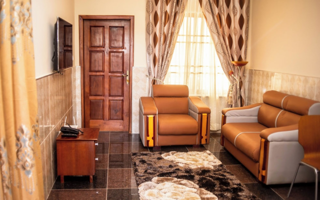 Estee Euro Apartment