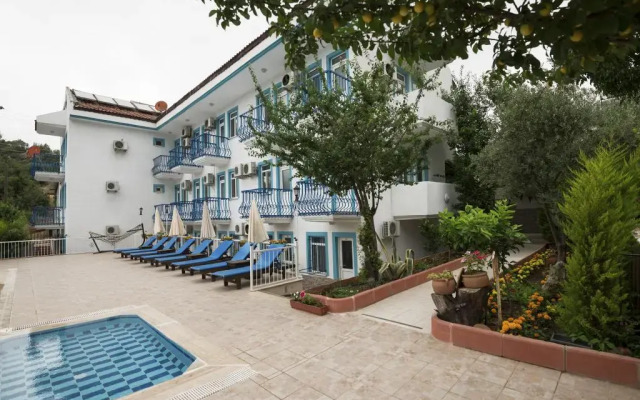 Mavi Yaprak Hotel