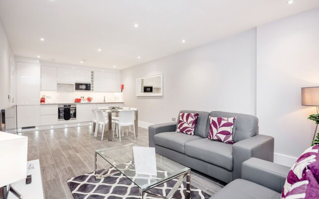 Roomspace Apartments -The Legacy