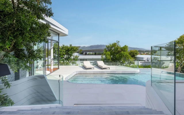 Villa Zavaya Luxury Retreat With Pool