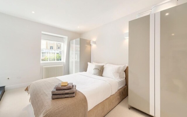 Prime Knightsbridge Mews - 4 bed House