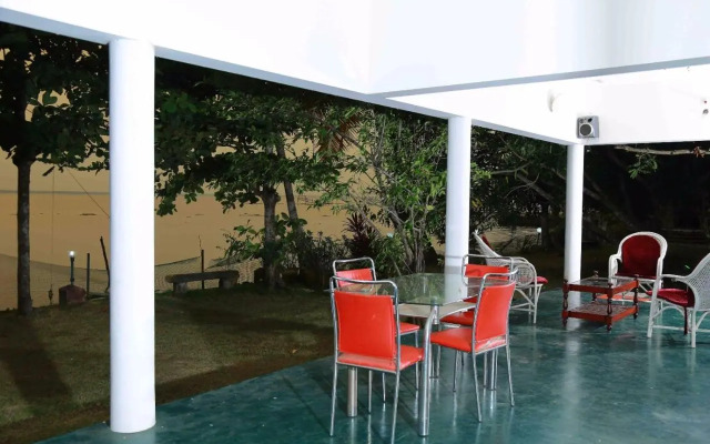 orchid lake view homestay