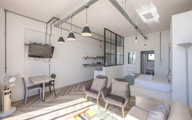 Homely Studio Apartment in Cape Town