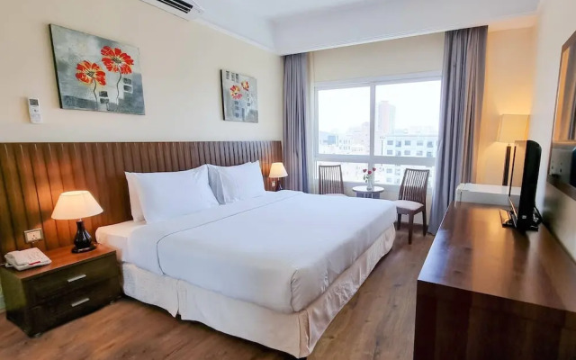 Landmark Suites Hotel