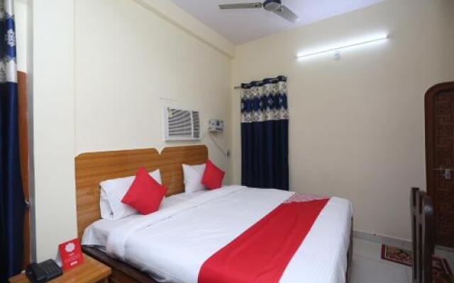 Oyo 23577 Hotel Awadh