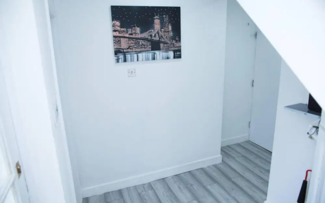 Impeccable 1-bed Apartment in Harrow