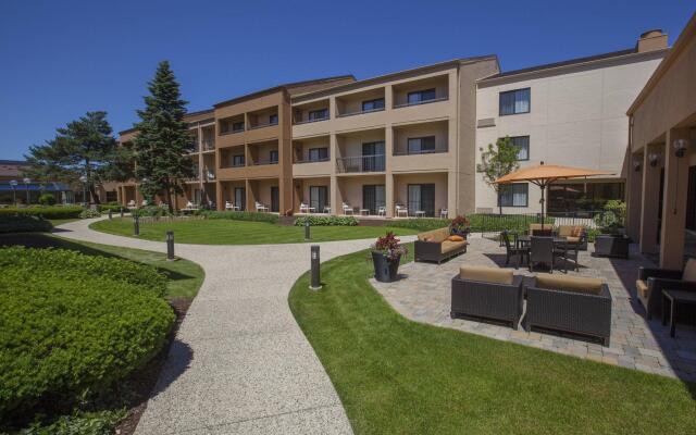 Courtyard by Marriott Chicago Highland Park/Northbrook