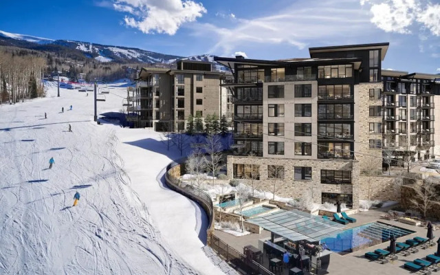 Snowmass Lux Getaway by Snowmass Vacations