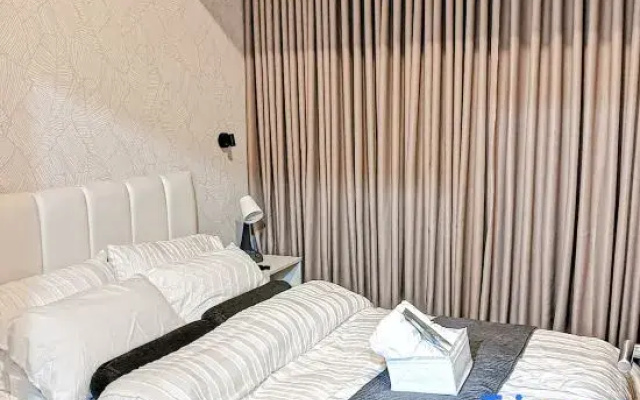 Park Mckinley West 1Br luxury suite