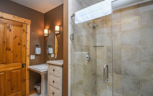 Kendall Camp Get-A-Way 4 Bedroom Townhome