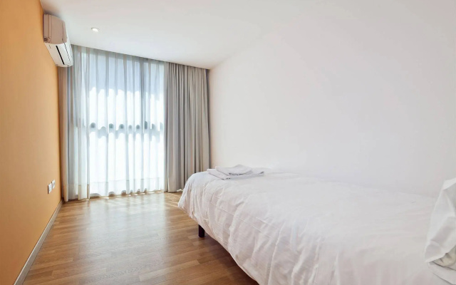 Inside Barcelona Apartments Sants