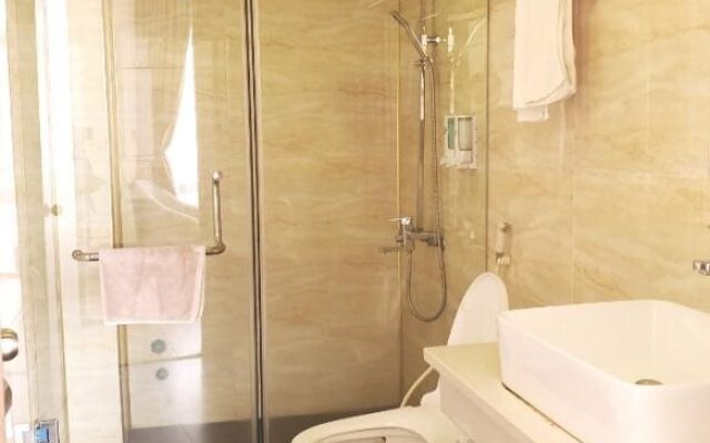 Golden Pine 3 Hotel
