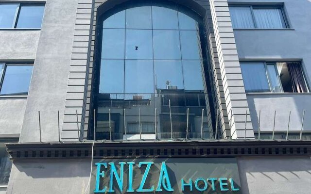 Eniza Hotel