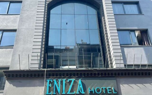 Eniza Hotel