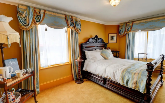 Ebenezer's Place