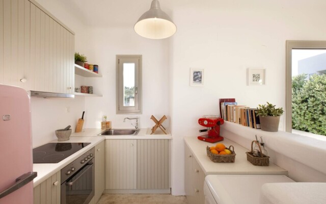 Dream Villa near Kid's Beach by VillaRentalsgr