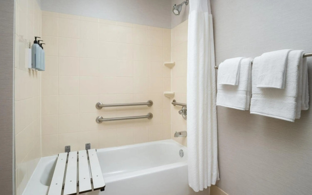 Courtyard by Marriott Kingston
