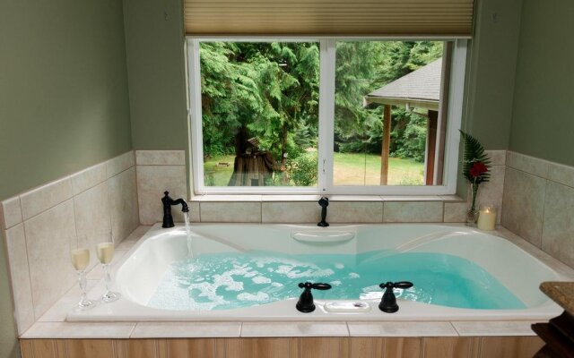 Arlingtons River Rock Inn Bed & Breakfast