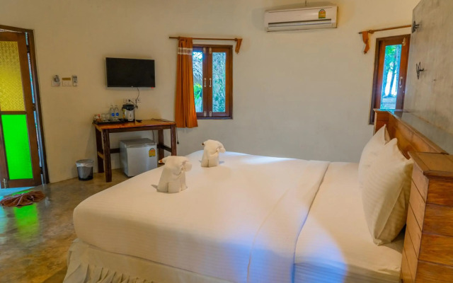 The Tropical Beach Resort