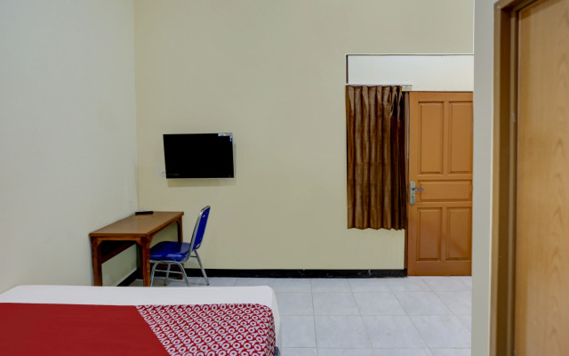 OYO 3767 Permata House